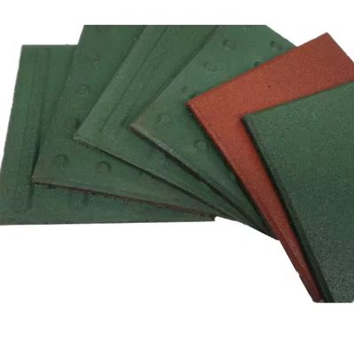 Guter Preis Dauerhafte Sportplatz Lagerhaus Werkstatt Kindergarten Gummi-Bodenmatten Polychrom Spielplatz Gummi-Fliesen Online